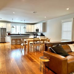 Montgomery Center Modern 3BR