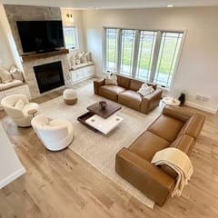 New Farmhouse-Hot Tub, King Beds, Golf Sim, Game Room & View