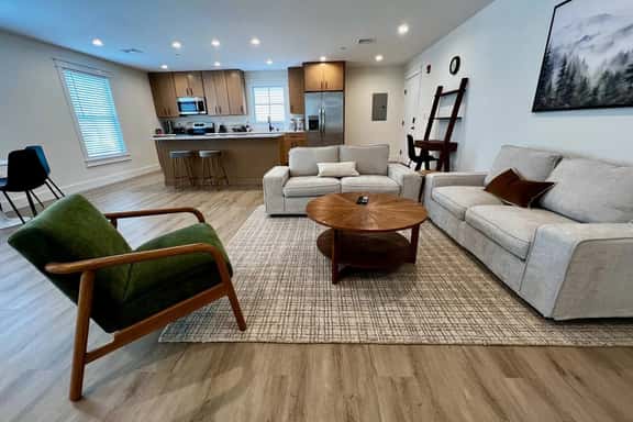Apt 201 · Hudson Valley Luxury Apartment! - Image 1