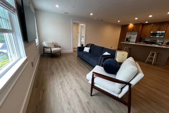 Hudson Valley Modern Apartment 2. Village Center. - Image 1