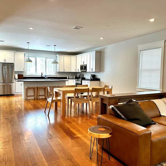 Montgomery Center Modern 3BR - Image 1