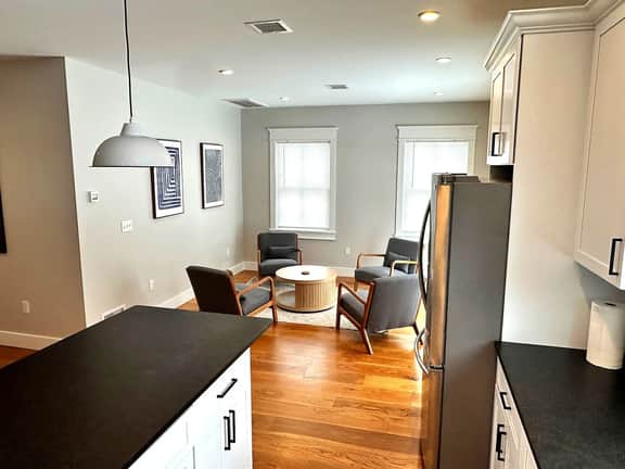 Montgomery Center Modern 3BR - Image 2